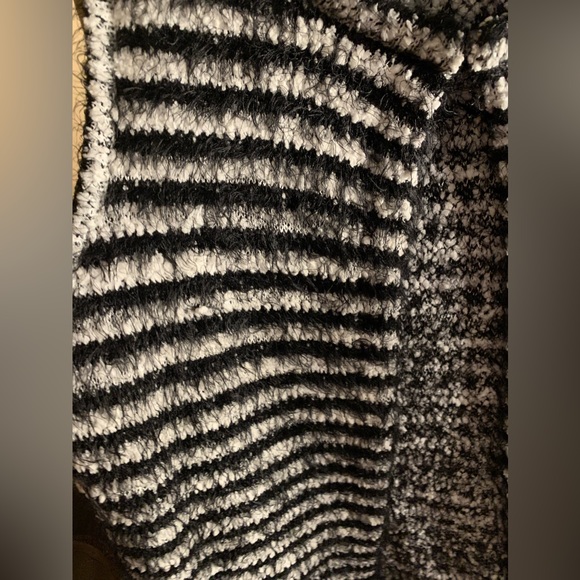 Vest ✨ - Picture 3 of 5